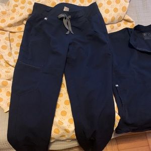 Figs Zamora and Rafaela XS navy